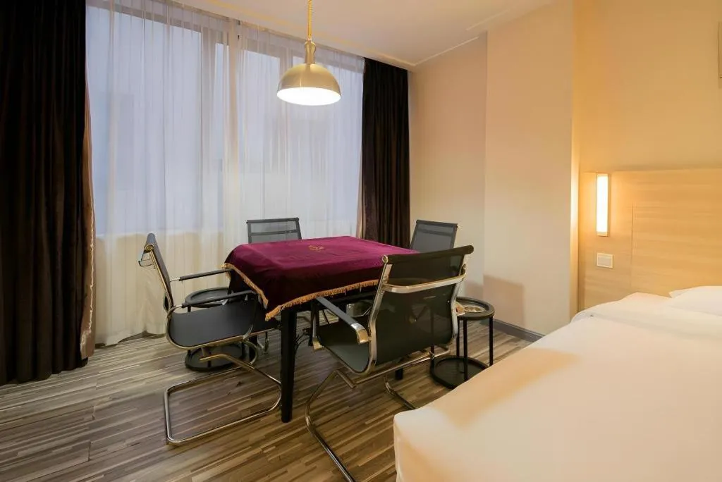 Bed in City Comfort Inn Changsha Tangshuili Fuyou