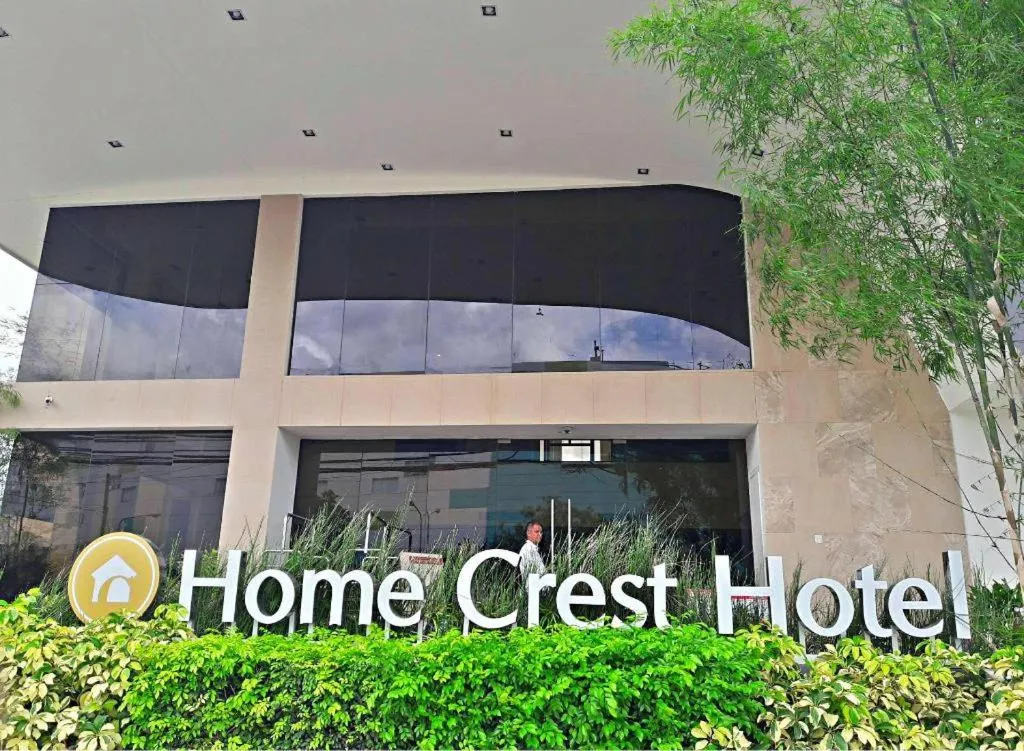 Home Crest Hotel