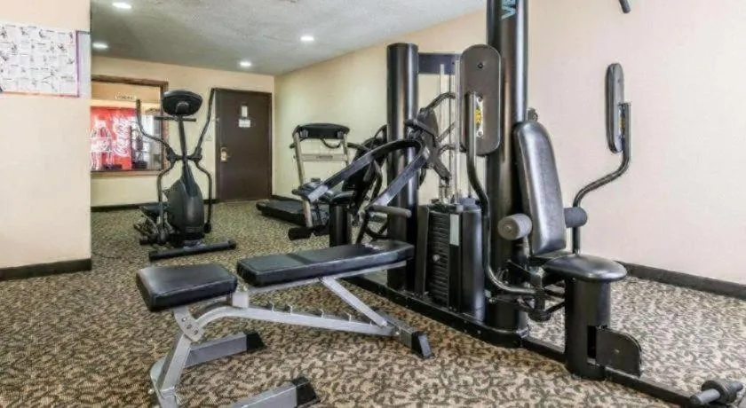 Quality Inn & Suites Shelbyville I-74