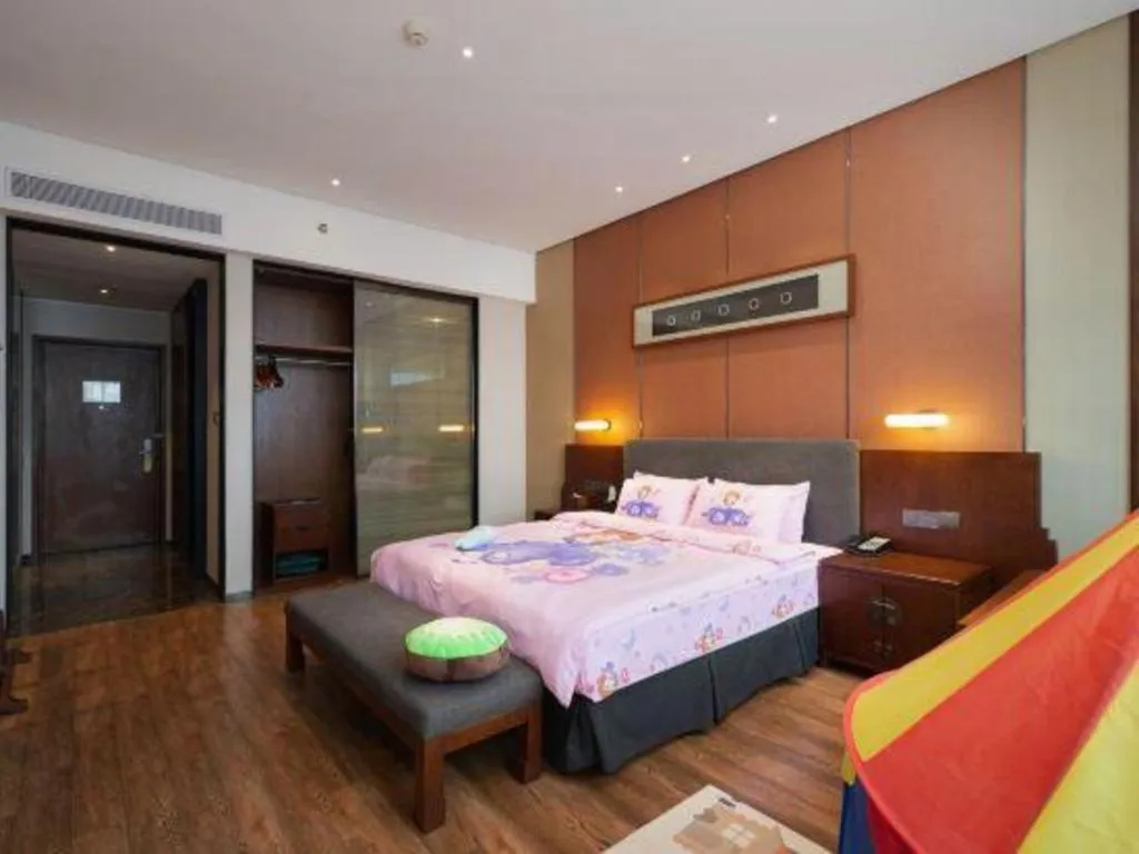 Bed in Rezen Hotel Pasonda Junyu