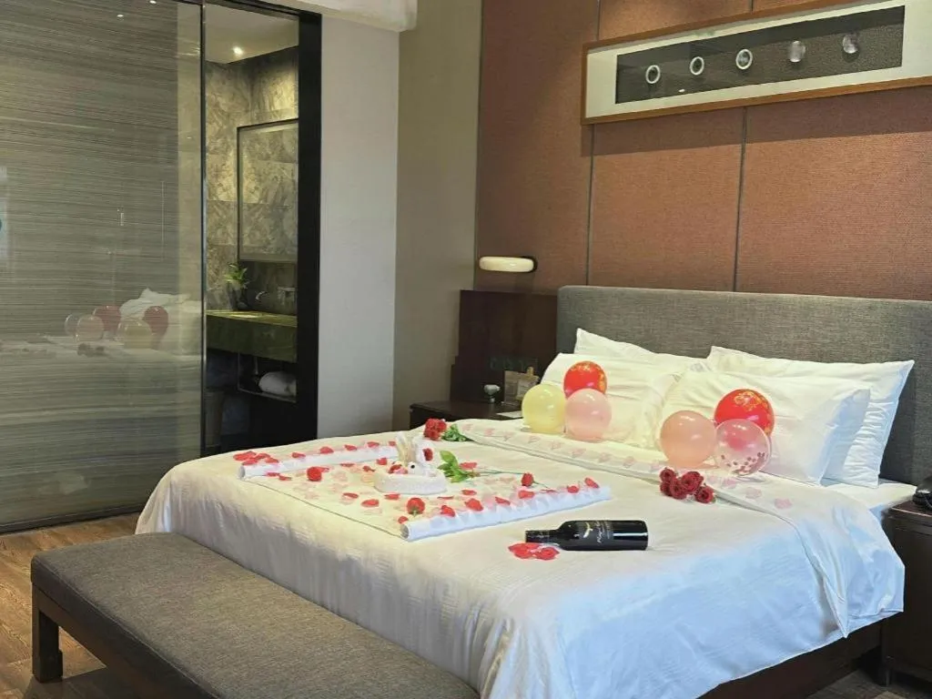 Bed in Rezen Hotel Pasonda Junyu