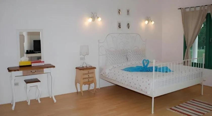 Rak Na Suan Pueng Resort