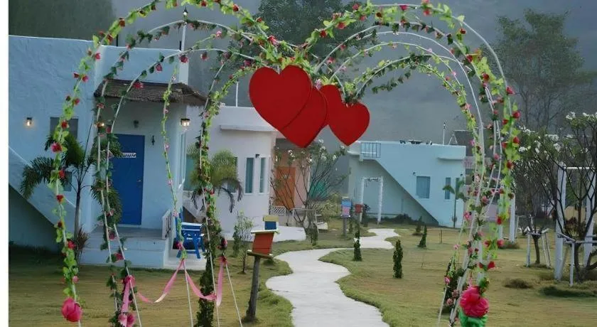 Rak Na Suan Pueng Resort