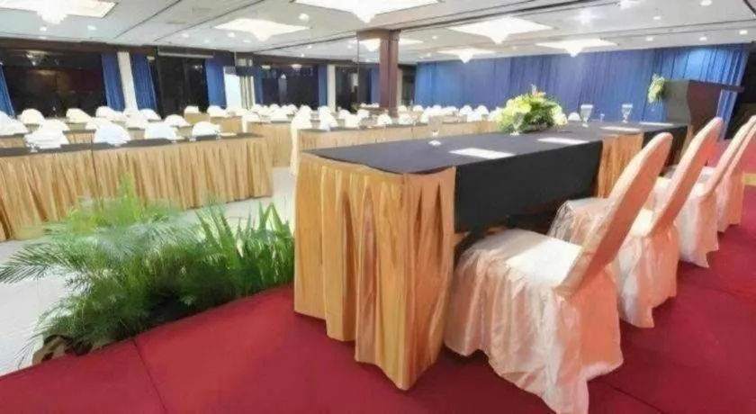 Regent's Park Hotel at Kayutangan Malang