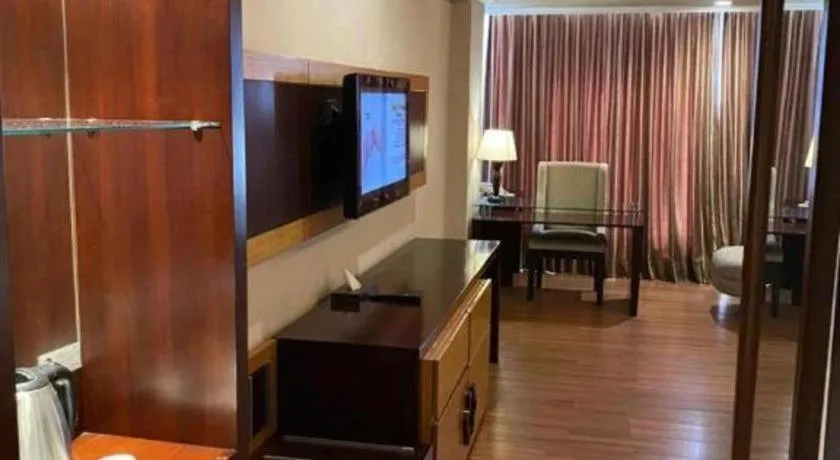 Regent's Park Hotel at Kayutangan Malang