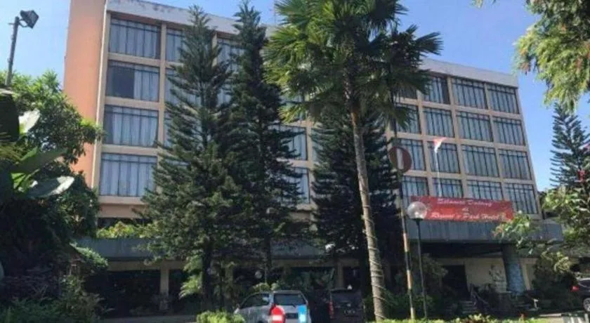 Regent's Park Hotel at Kayutangan Malang