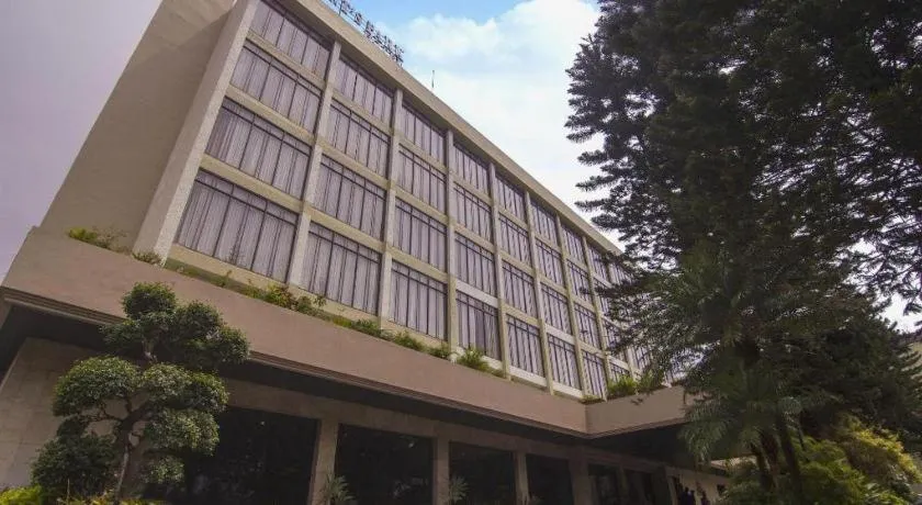 Regent's Park Hotel at Kayutangan Malang