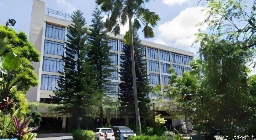 Regent's Park Hotel at Kayutangan Malang