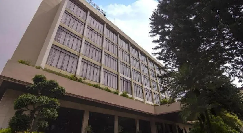 Regent's Park Hotel at Kayutangan Malang