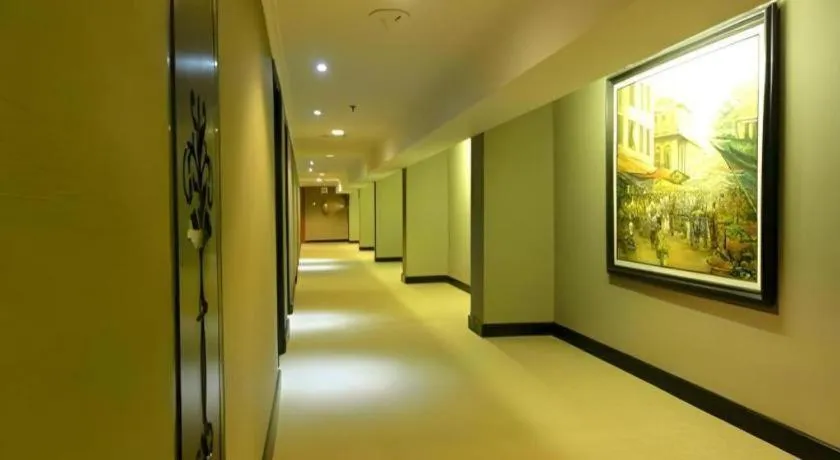 Regent's Park Hotel at Kayutangan Malang