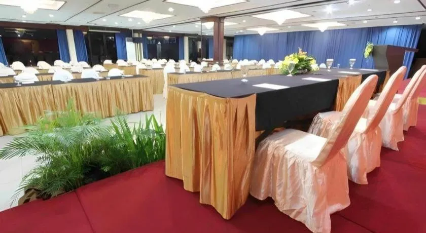 Regent's Park Hotel at Kayutangan Malang