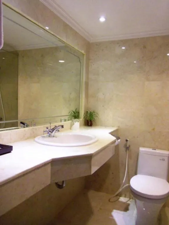 Regent's Park Hotel at Kayutangan Malang