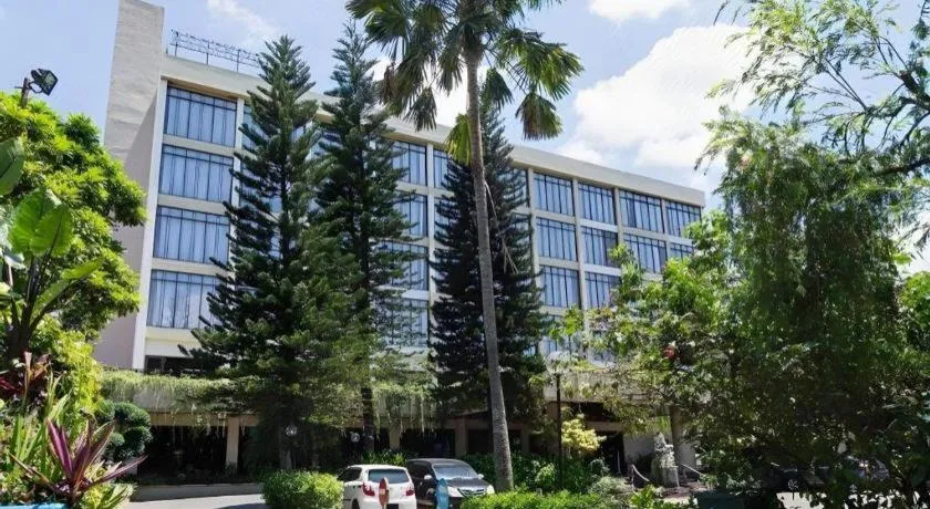 Regent's Park Hotel at Kayutangan Malang