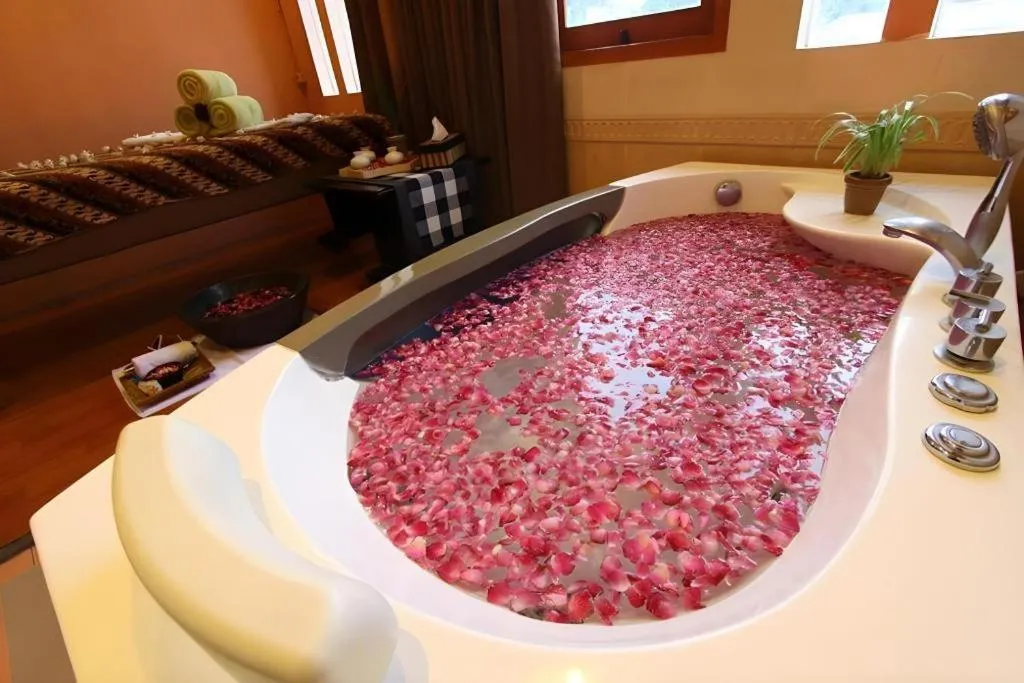 Regent's Park Hotel at Kayutangan Malang