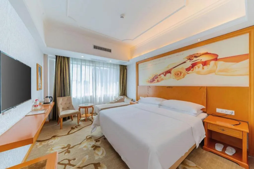 Bed in Out Sky Hotel