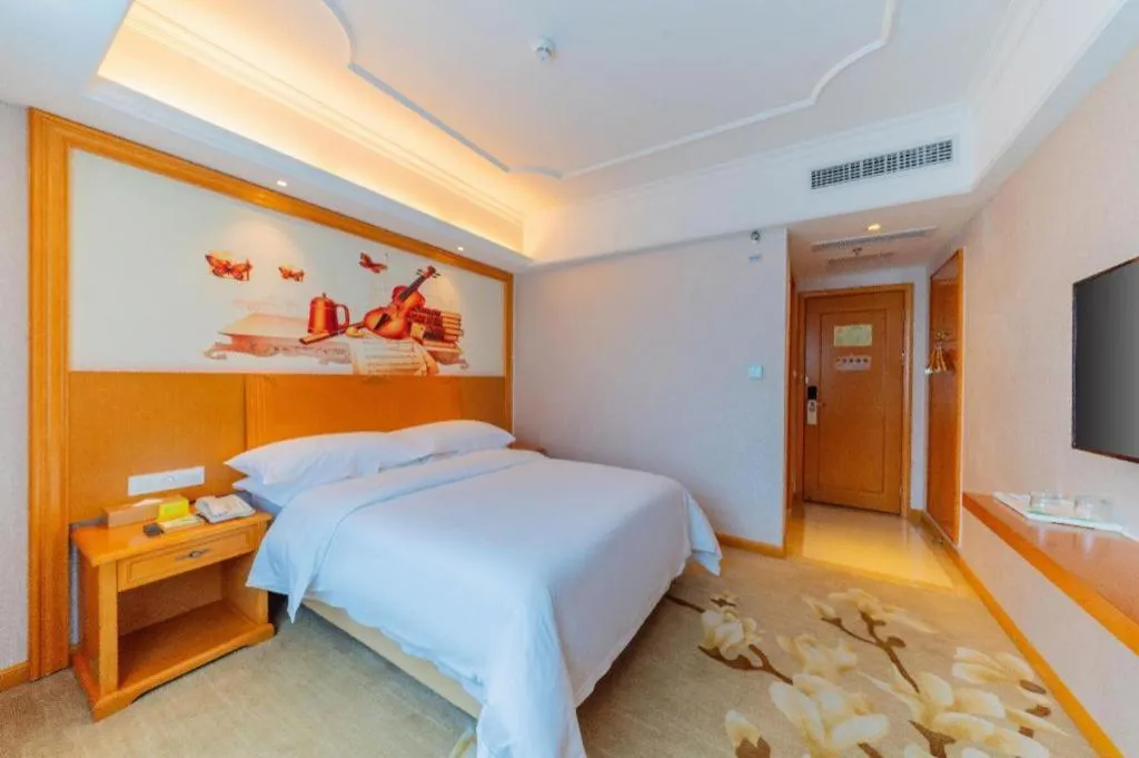 Bed in Out Sky Hotel