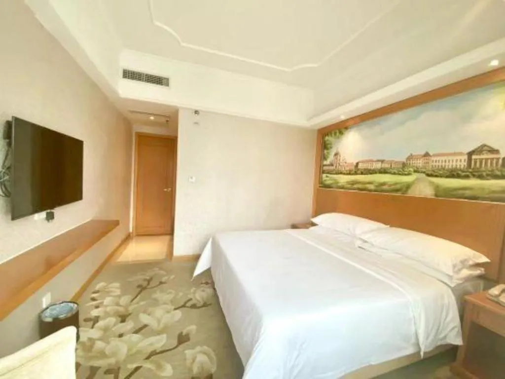 Bed in Out Sky Hotel