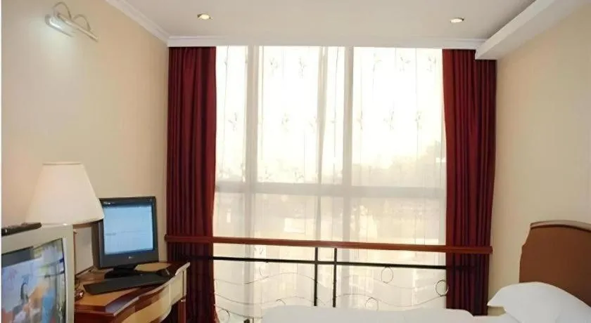 Bed in Out Sky Hotel