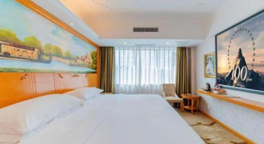 Bed in Out Sky Hotel