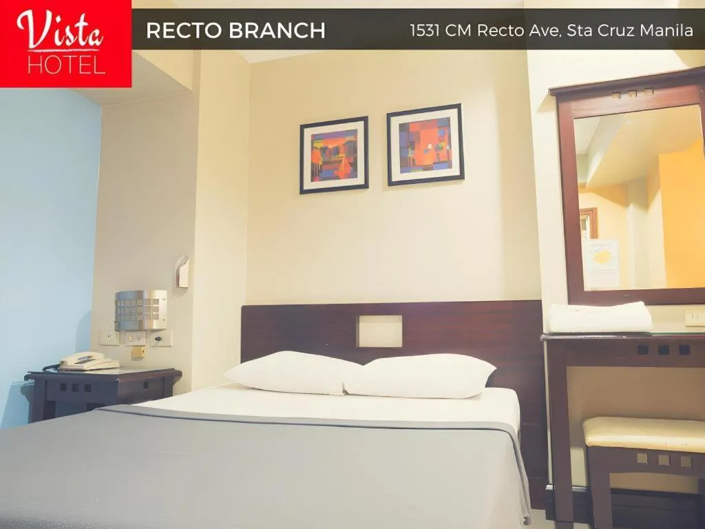 Bed in Vista Hotel Recto