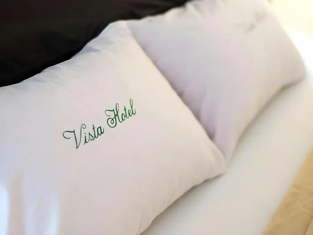 Bed in Vista Hotel Recto