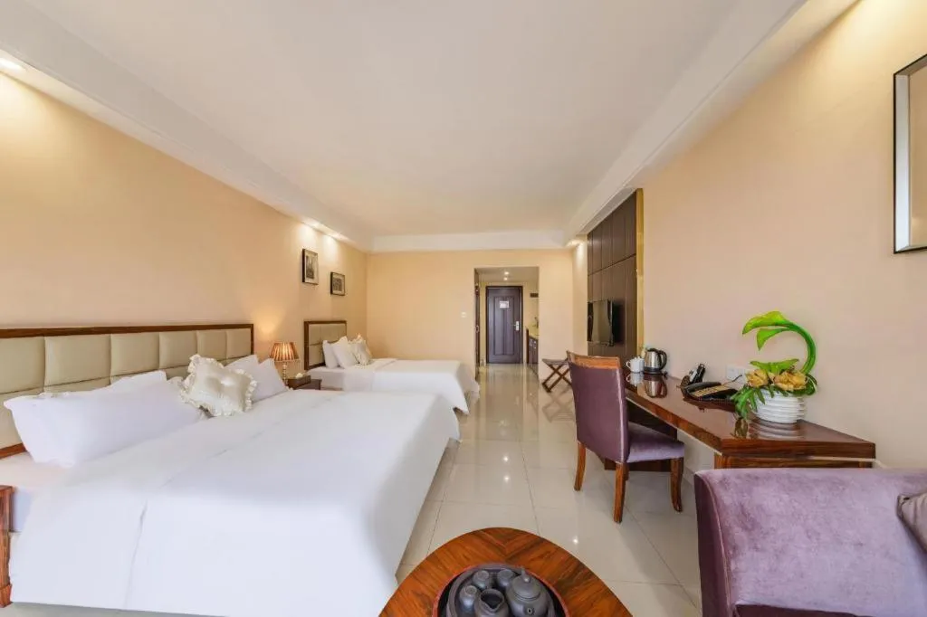 Bed in Foshan Baolong Hotel