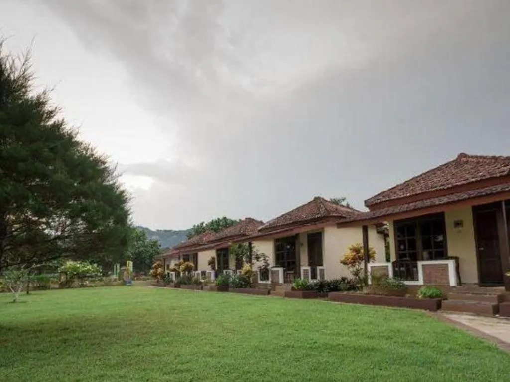 Parai Beach Resort Telengria