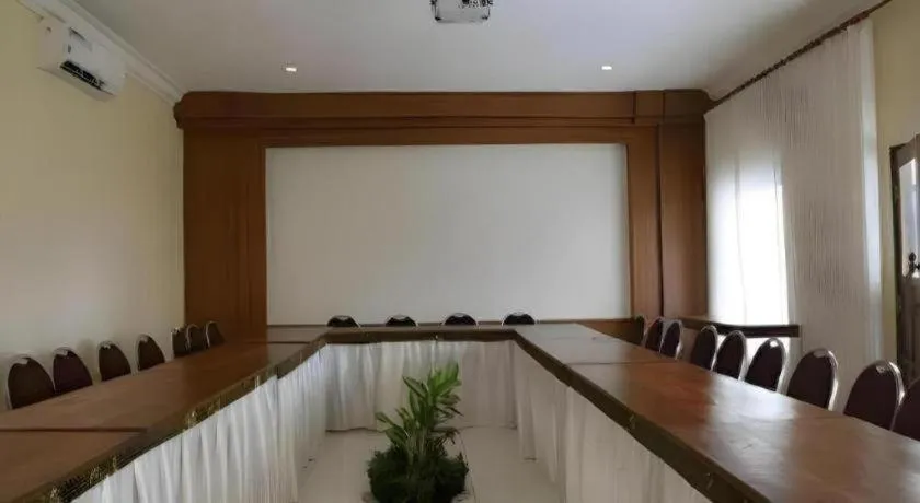 Parai Beach Resort Telengria