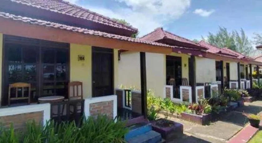 Parai Beach Resort Telengria