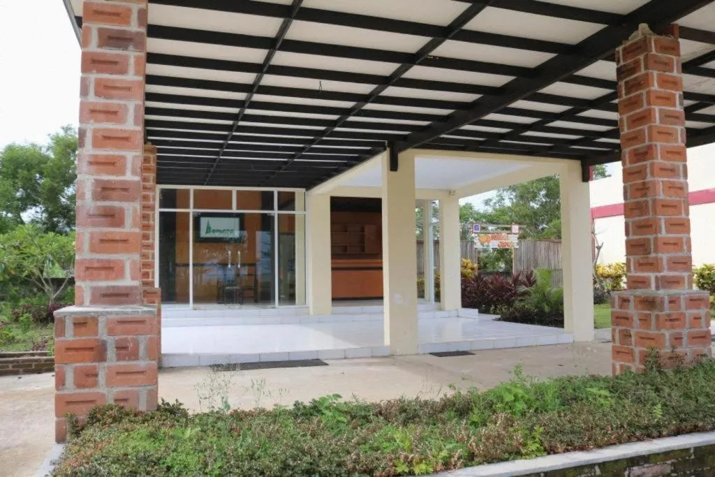 Parai Beach Resort Telengria