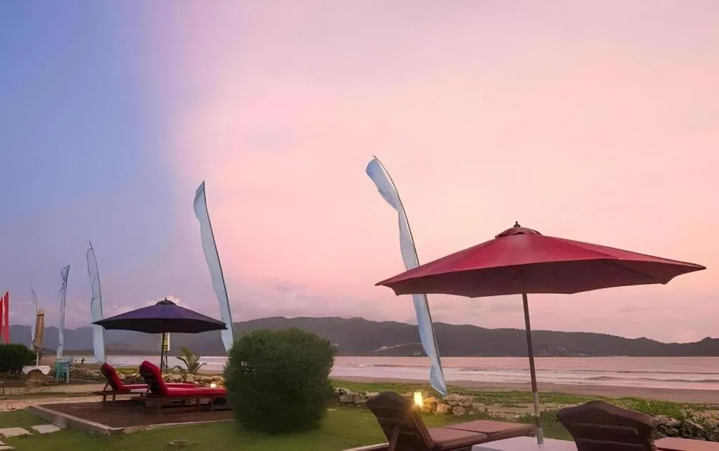 Parai Beach Resort Telengria