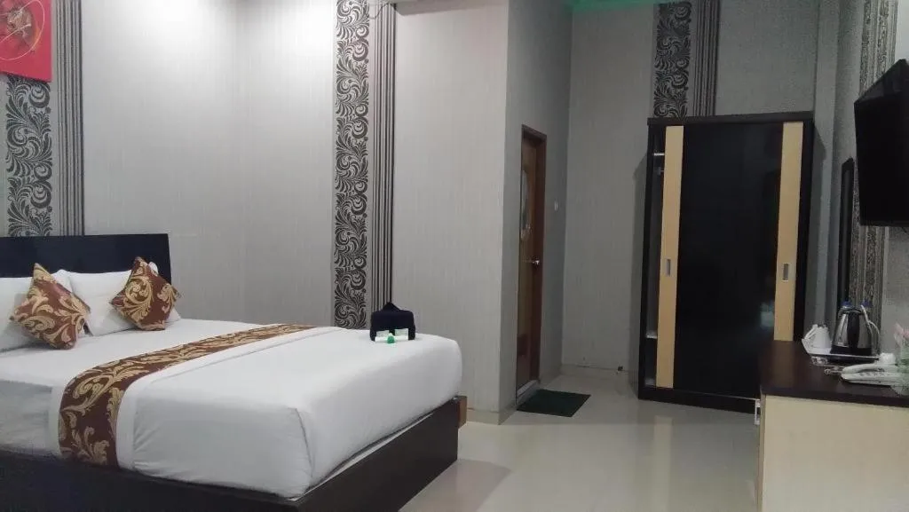 Bed in Eljie Hotel