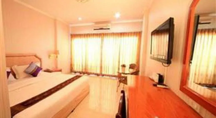 Bed in Phitsanulok Orchid Hotel