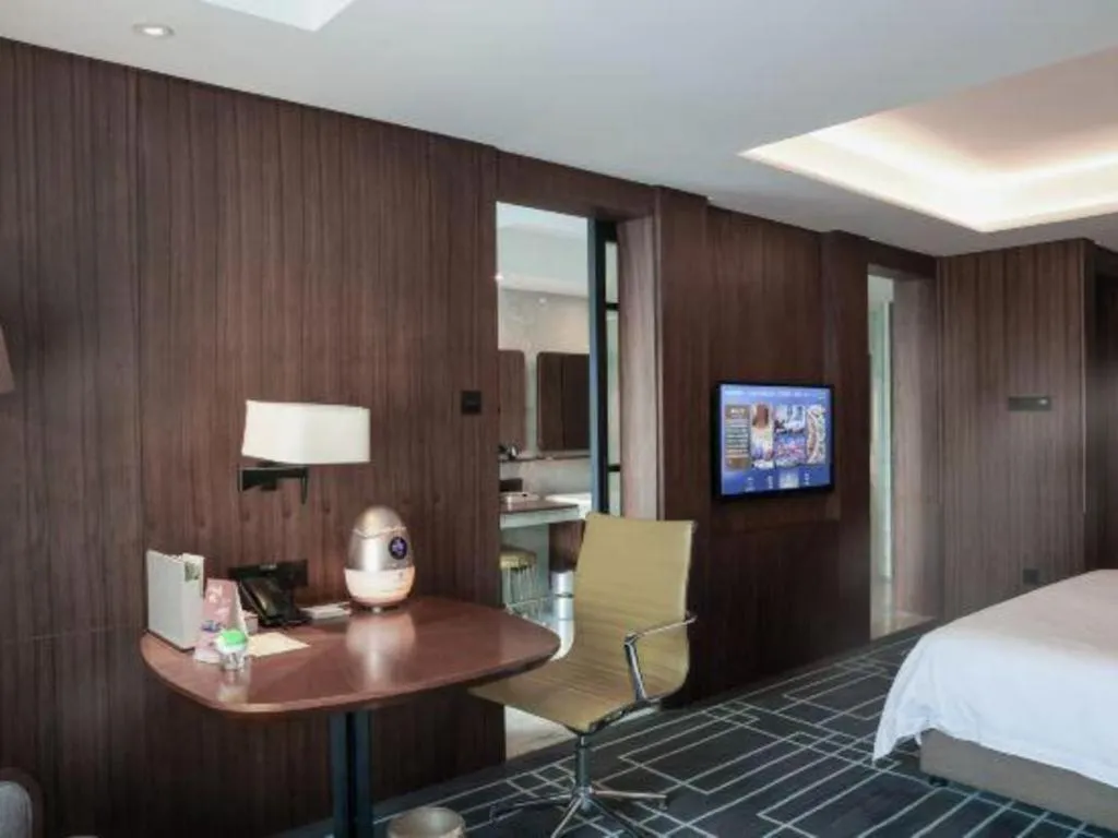 Bed in Chongqing The Lotus Hotel