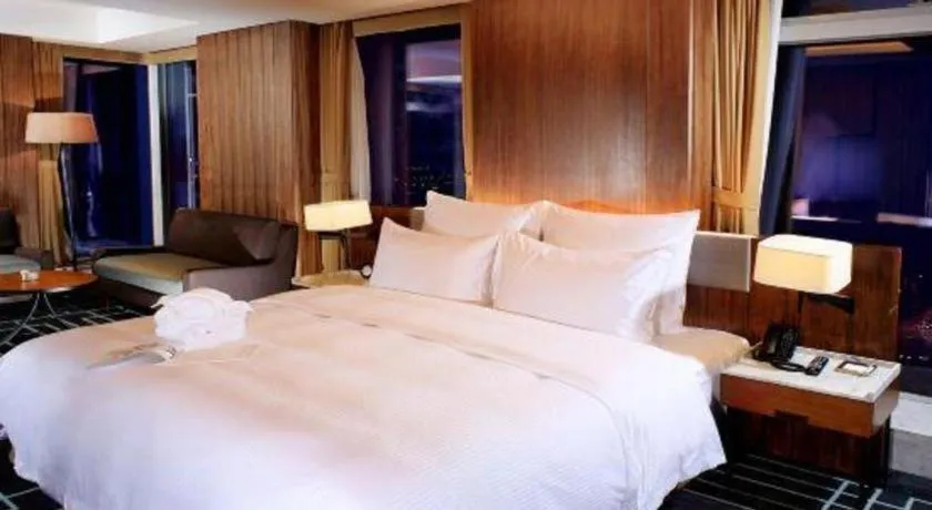 Bed in Chongqing The Lotus Hotel