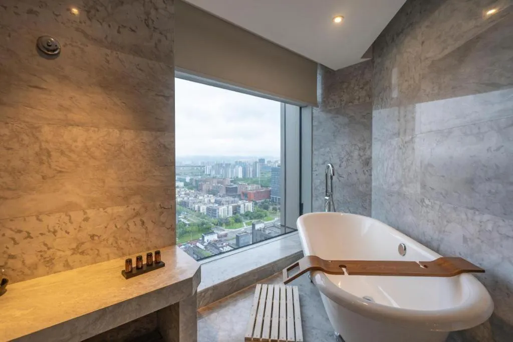 Chongqing The Lotus Hotel