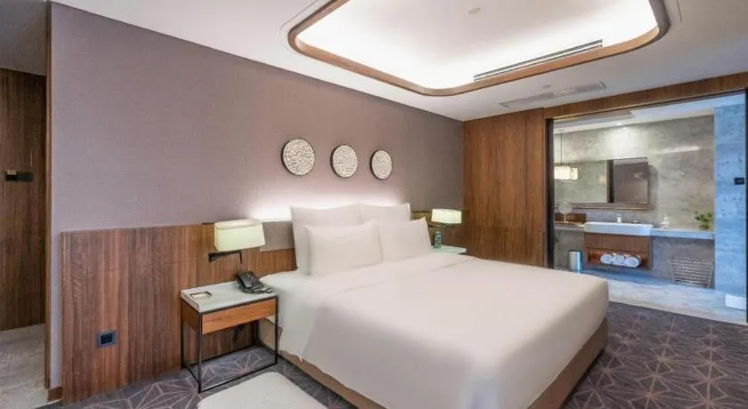 Bed in Chongqing The Lotus Hotel