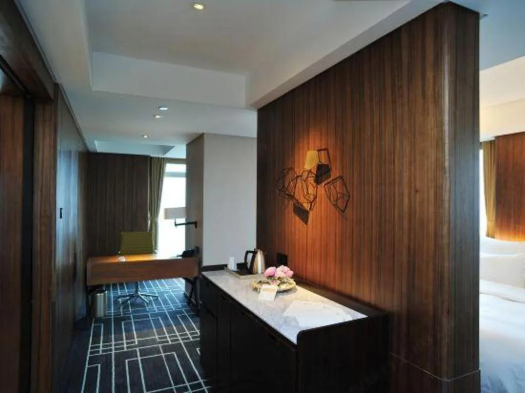 Bed in Chongqing The Lotus Hotel