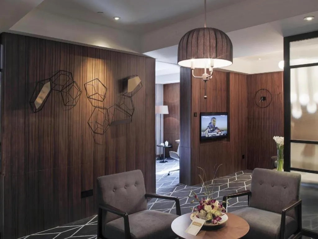 Chongqing The Lotus Hotel