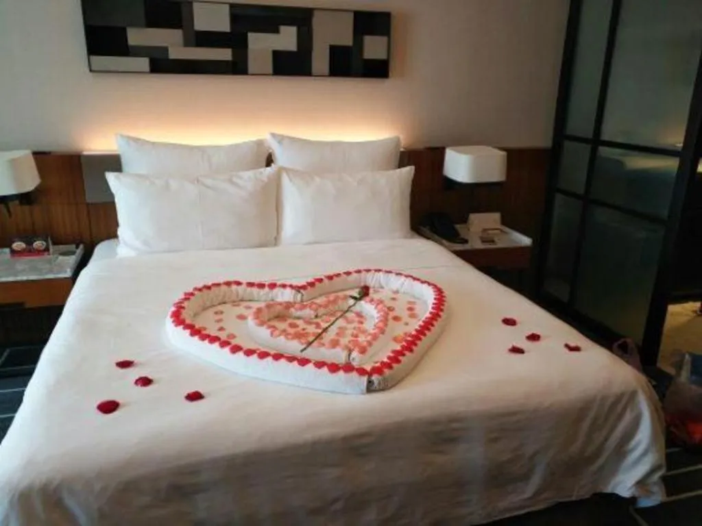 Bed in Chongqing The Lotus Hotel