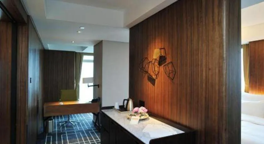 Chongqing The Lotus Hotel