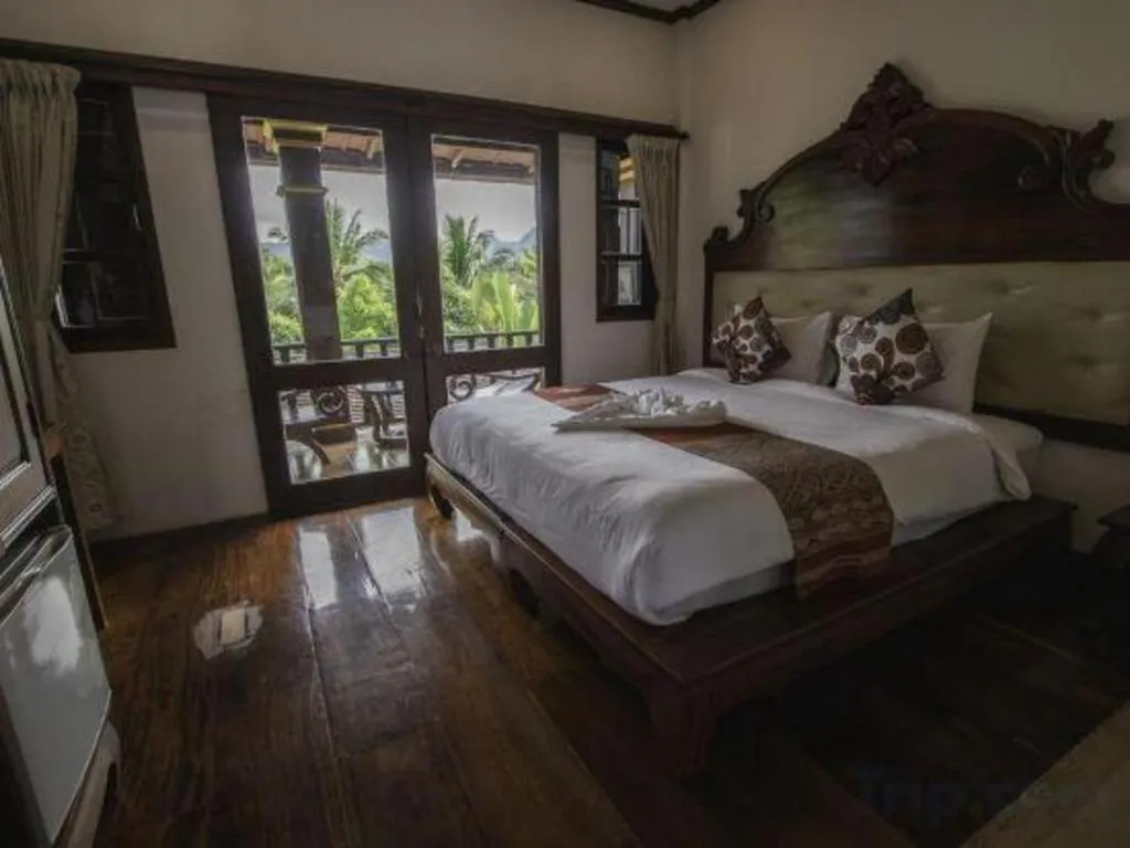 Bed in The View Pavilion Hotel