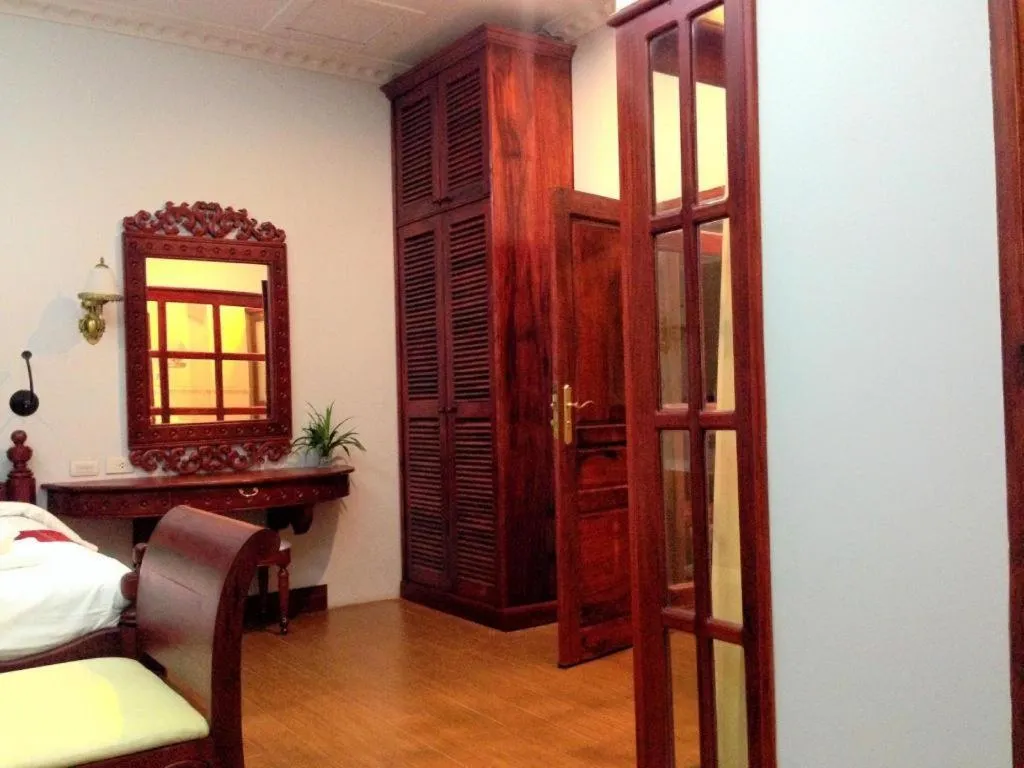 Bed in The View Pavilion Hotel