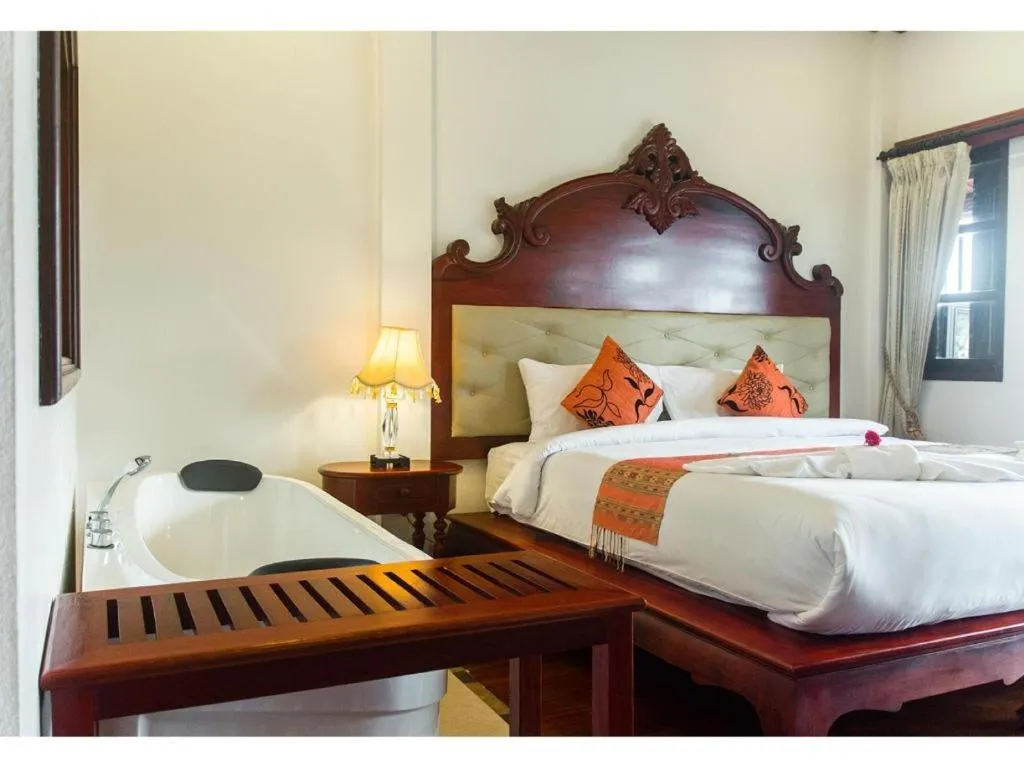 Bed in The View Pavilion Hotel