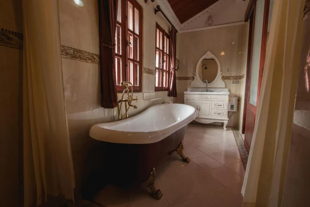 Bed in The View Pavilion Hotel