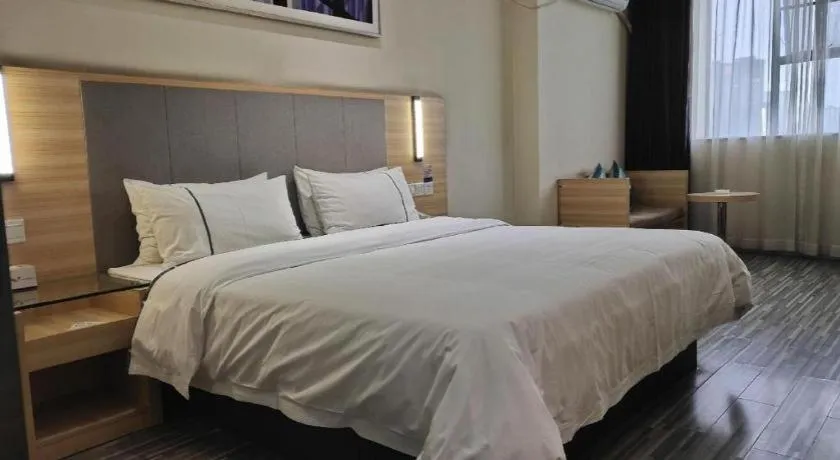 Bed in City Comfort Inn Hechi Du'an Wenti Square