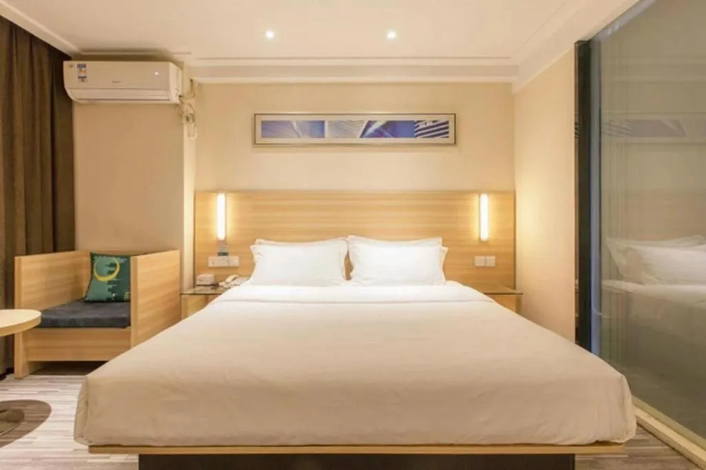 Bed in City Comfort Inn Hechi Du'an Wenti Square