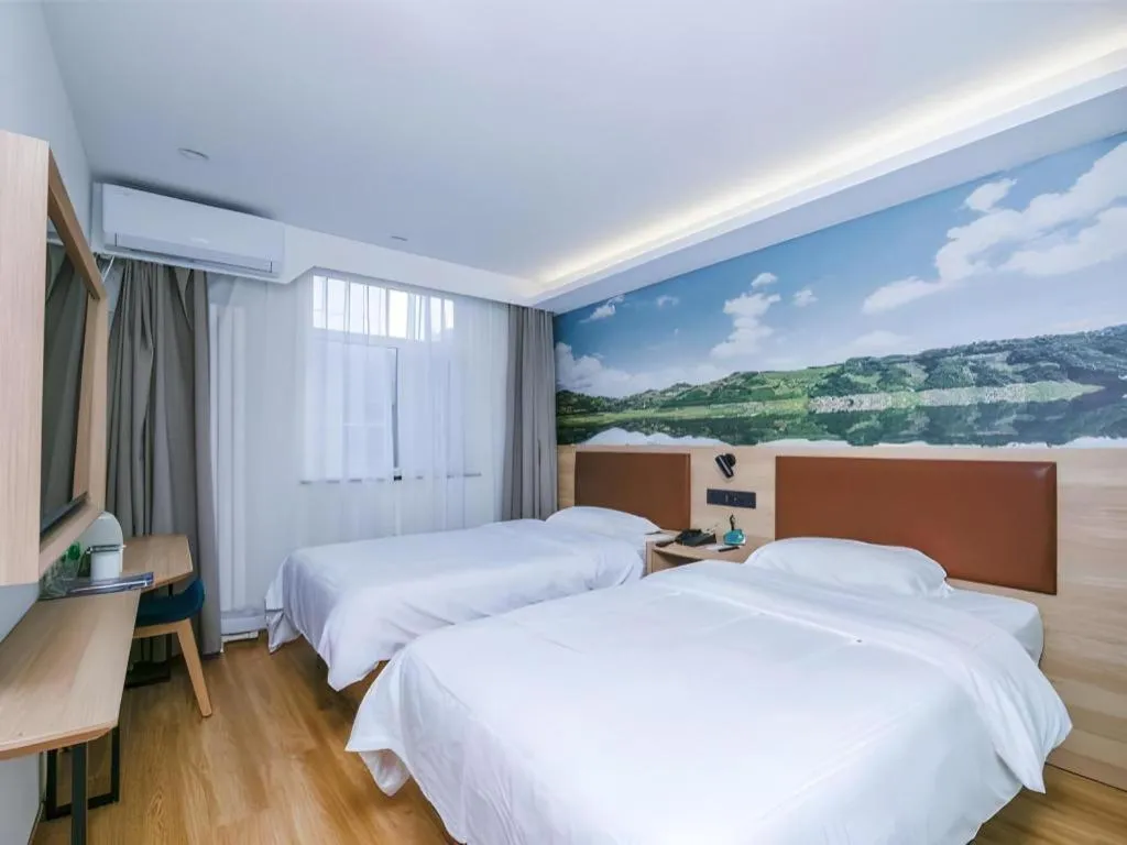 Bed in GreenTree Inn Beijing Chaoyang District Shilihe Subway Station Express Hotel