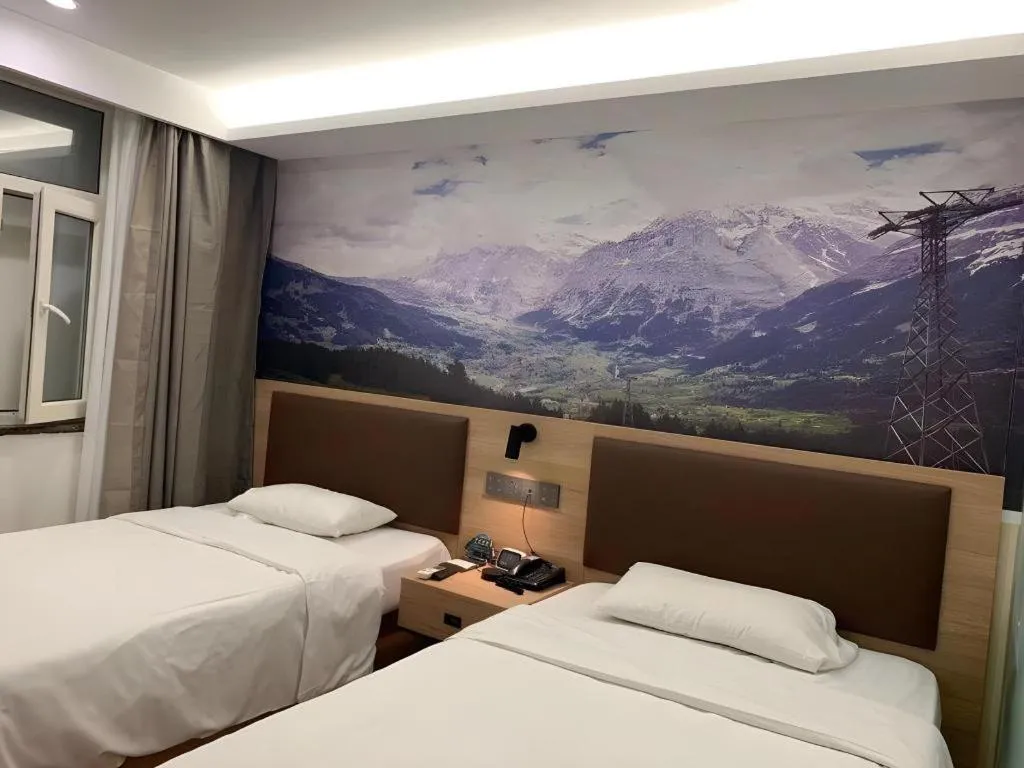 Bed in GreenTree Inn Beijing Chaoyang District Shilihe Subway Station Express Hotel