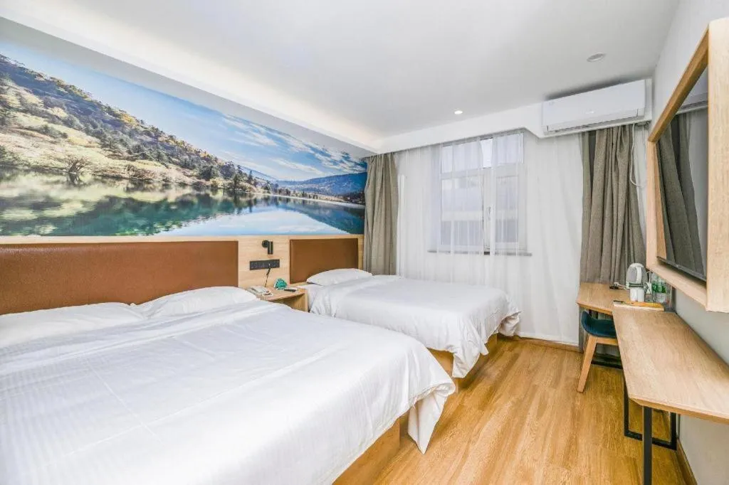 Bed in GreenTree Inn Beijing Chaoyang District Shilihe Subway Station Express Hotel